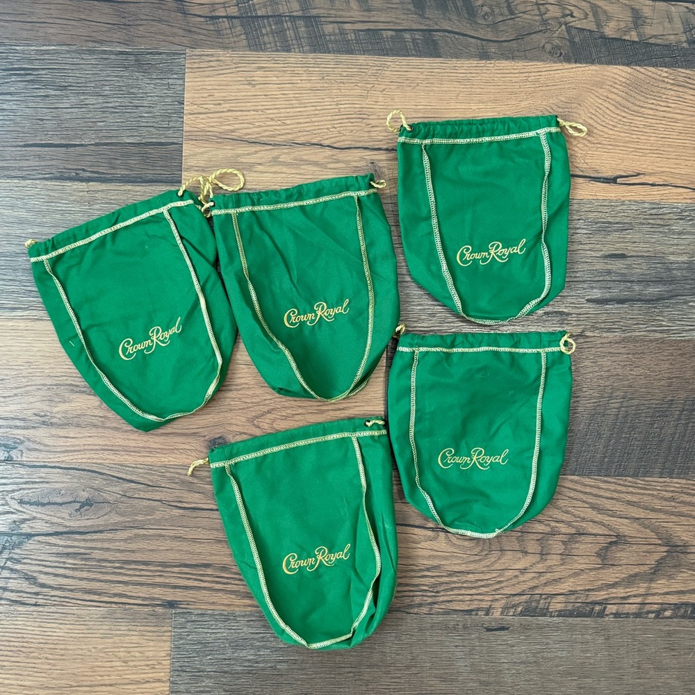 🌟5 Crown Royal Bags🌟